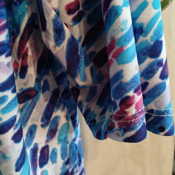 Multicolor Abstract Blouse - Picture 7 of 10